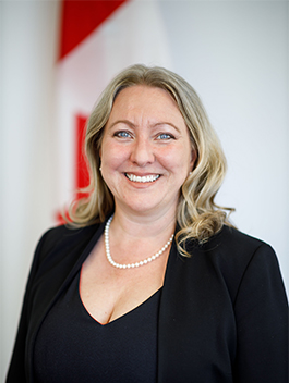 L'honorable Mona Fortier