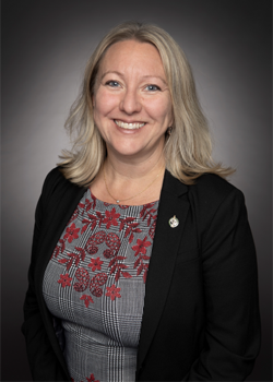 L'honorable Mona Fortier